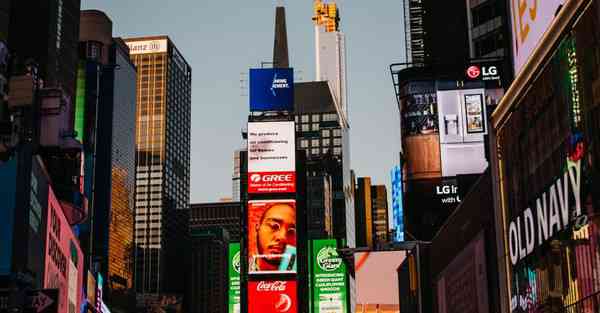 如何制作学校读书宣传片